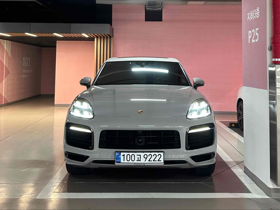 Porsche Cayenne 2021