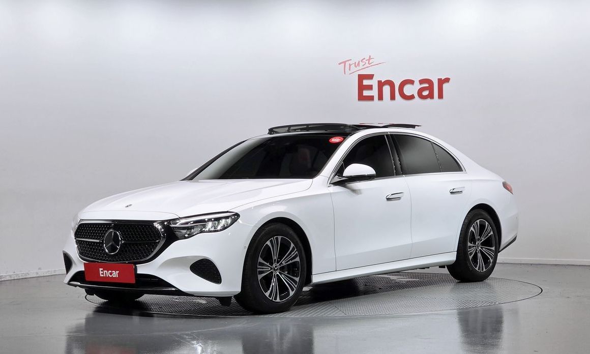 Mercedes-Benz E-Class 2024