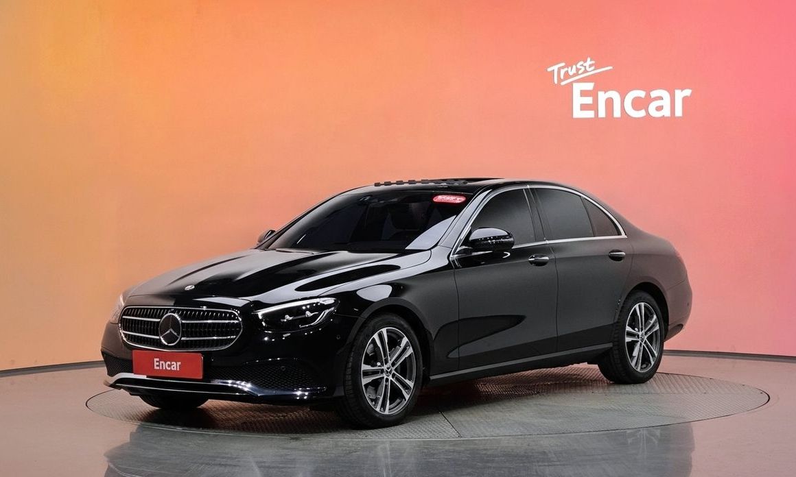 Mercedes-Benz E-Class 2023