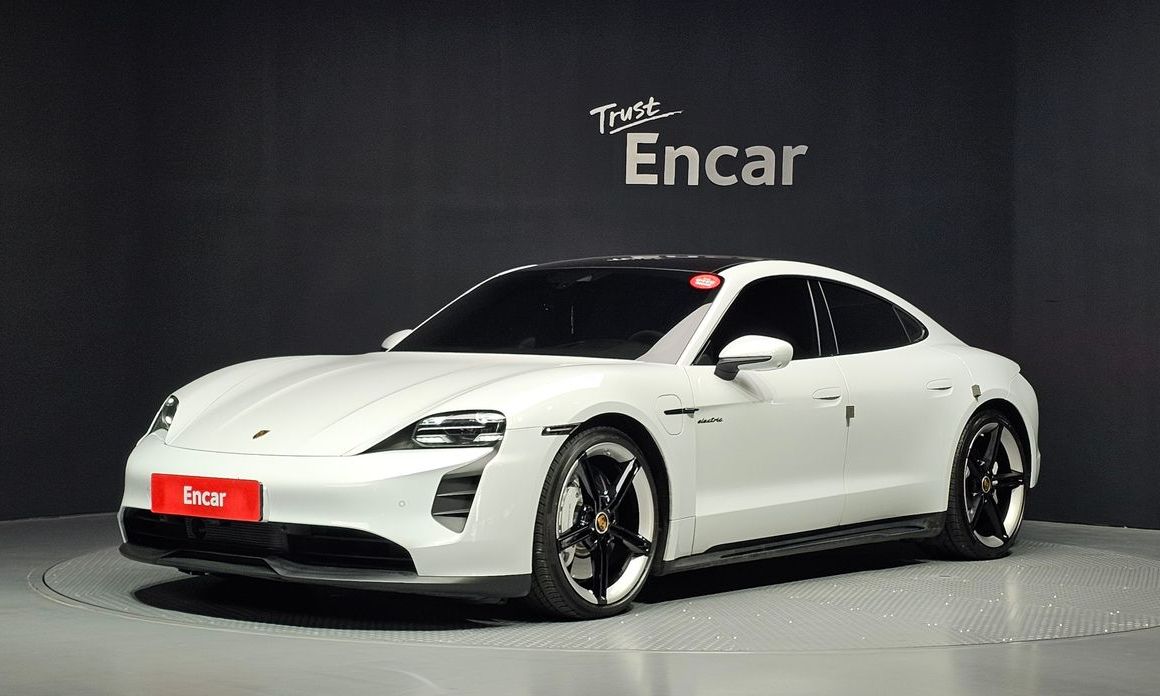 Porsche Taycan 2024