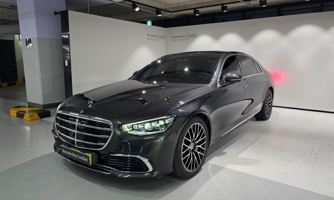 Mercedes-Benz S-Class 2025
