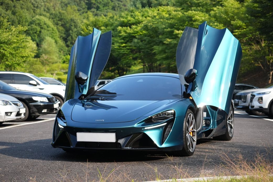 Mclaren Artura 2023