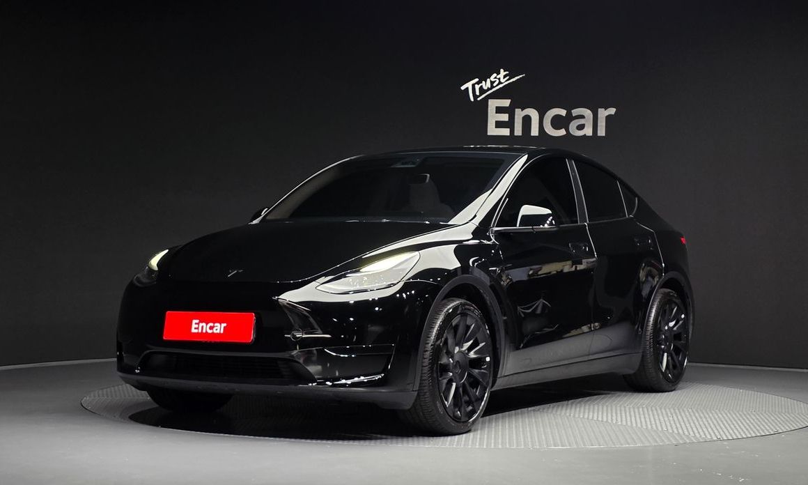 Tesla Model Y 2024