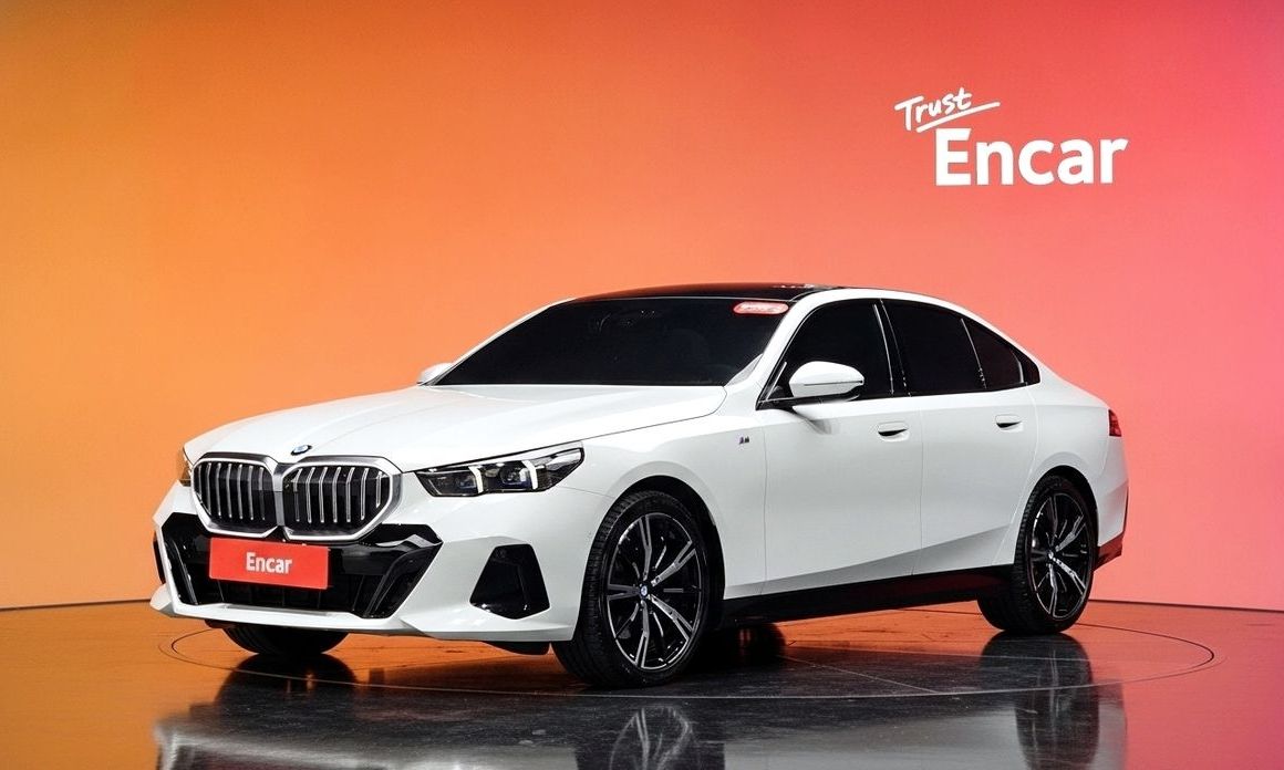 BMW 5-Series 2025