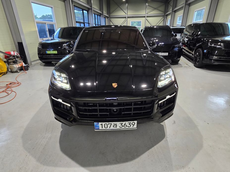 Porsche Cayenne 2025