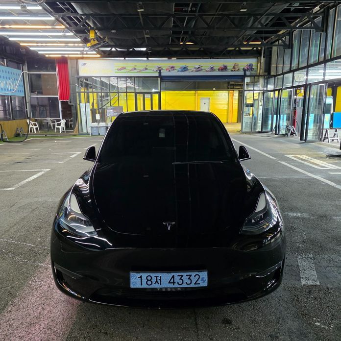 Tesla Model Y 2021