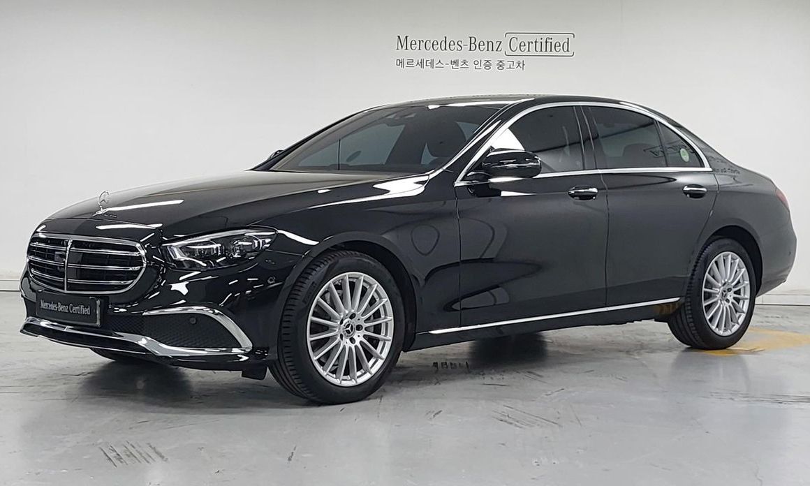 Mercedes-Benz E-Class 2023
