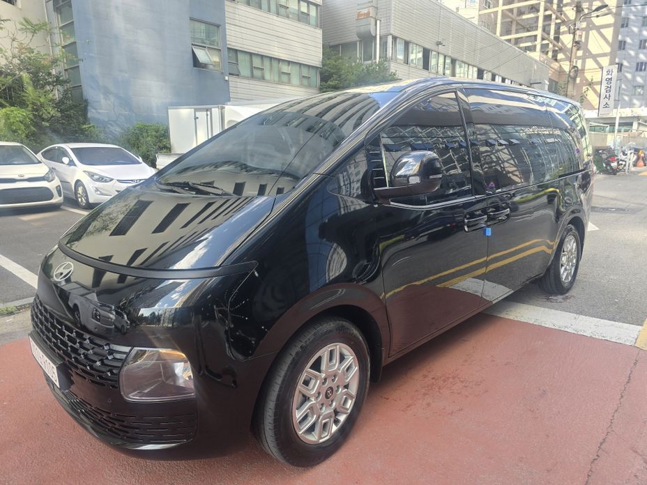 Hyundai Staria 2025