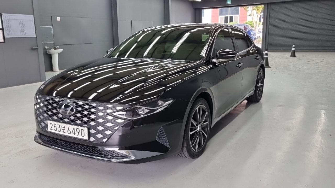 Hyundai Grandeur 2022