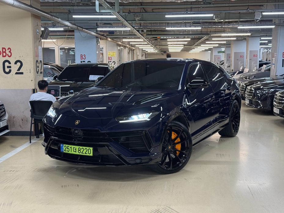 Lamborghini Urus 2024