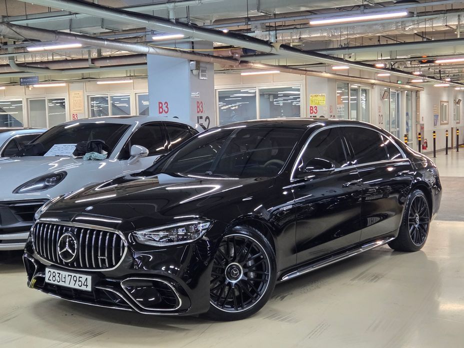 Mercedes-Benz S-Class 2025