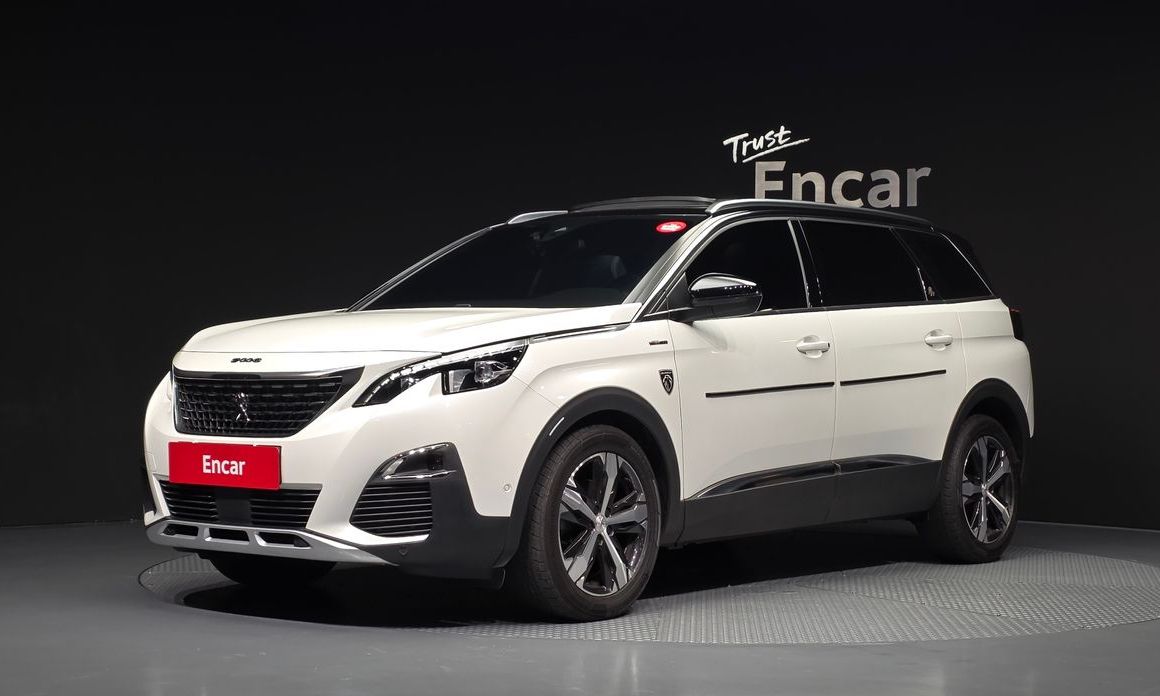 Peugeot 5008 2021