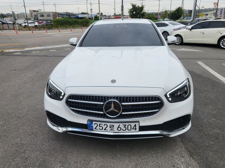Mercedes-Benz E-Class 2021