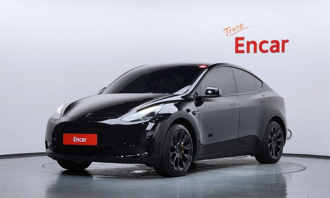 Tesla Model Y 2024