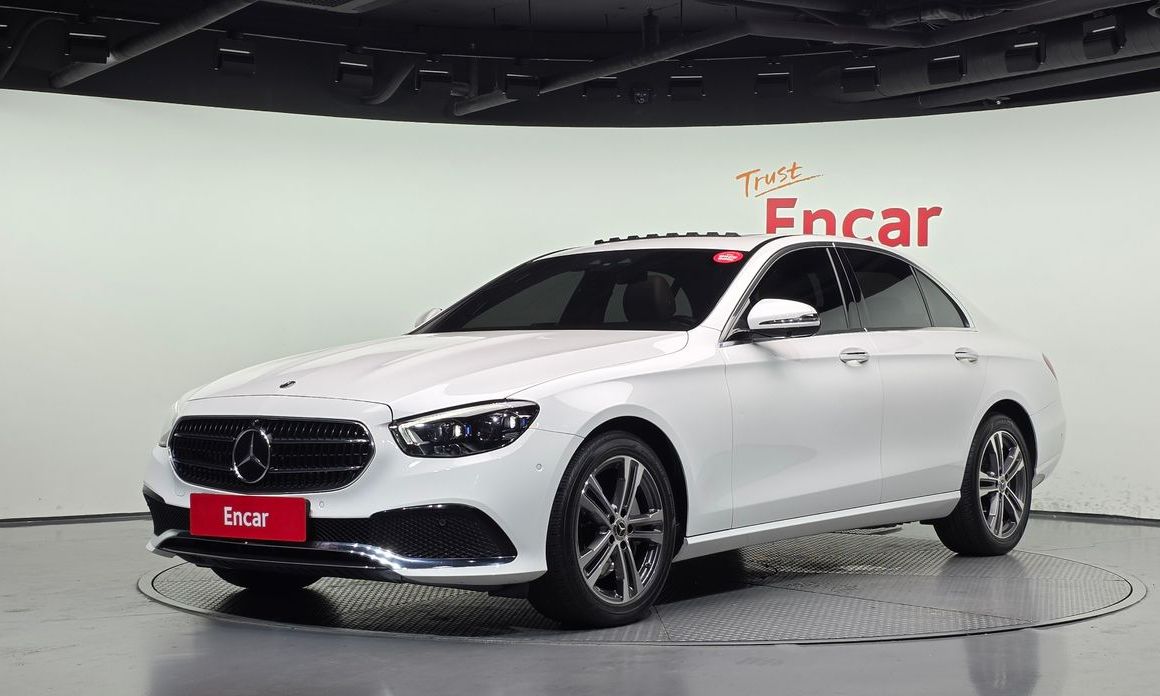 Mercedes-Benz E-Class 2022