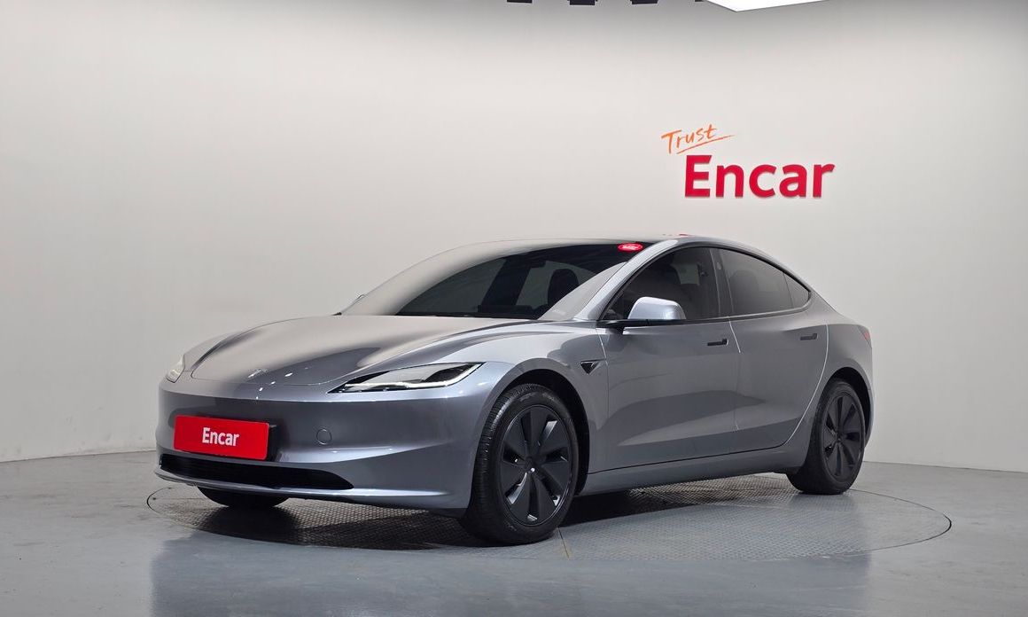 Tesla Model 3 2025