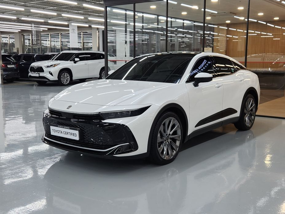 Toyota Crown 2023