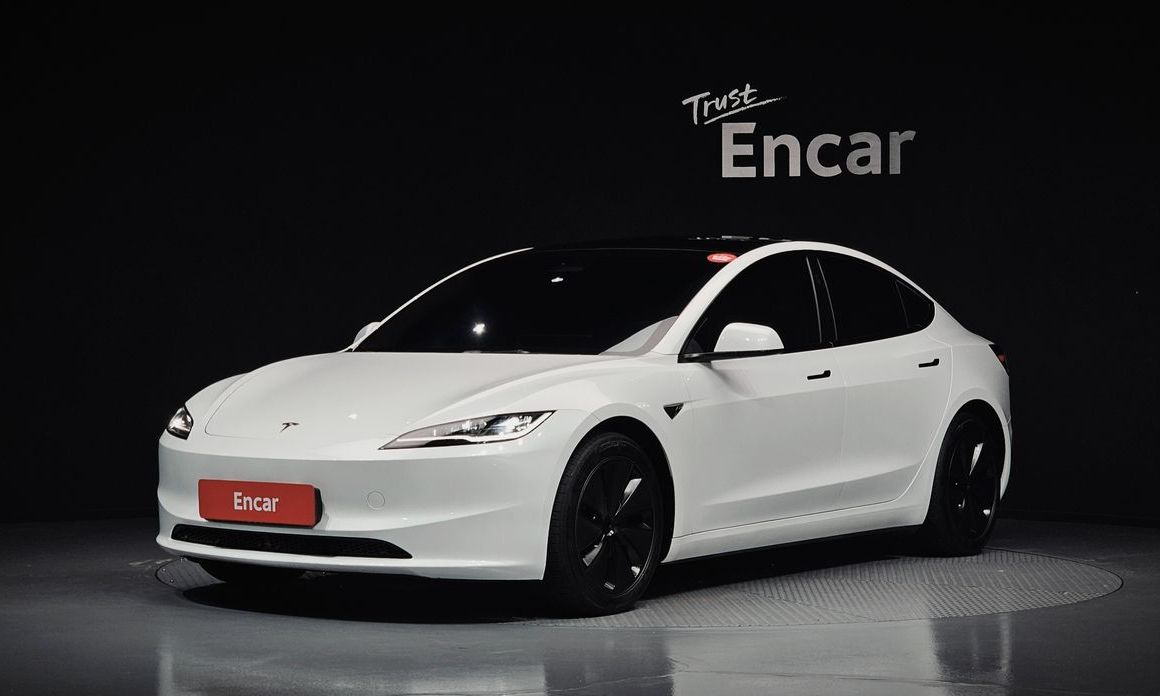 Tesla Model 3 2024