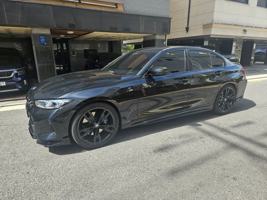 BMW 3-Series 2025