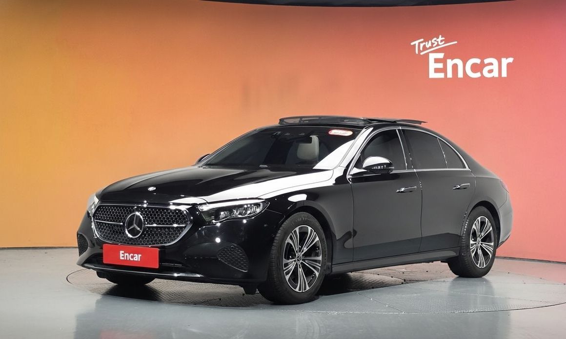 Mercedes-Benz E-Class 2024