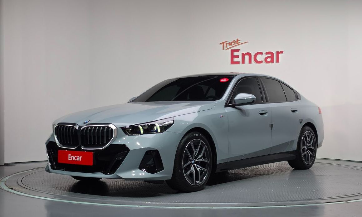 BMW 5-Series 2025