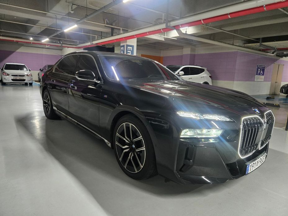 BMW 7-Series 2025