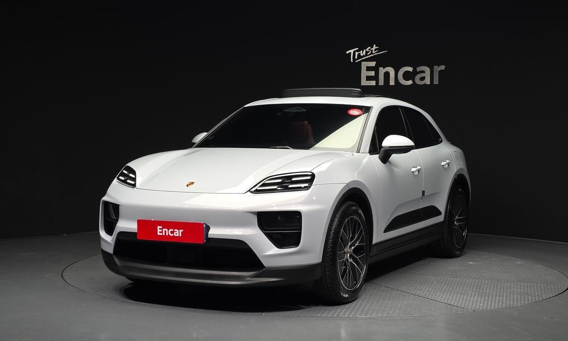 Porsche Macan 2025