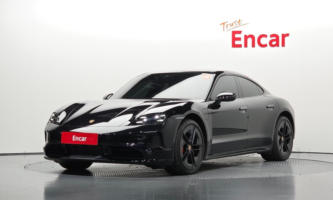 Porsche Taycan 2025