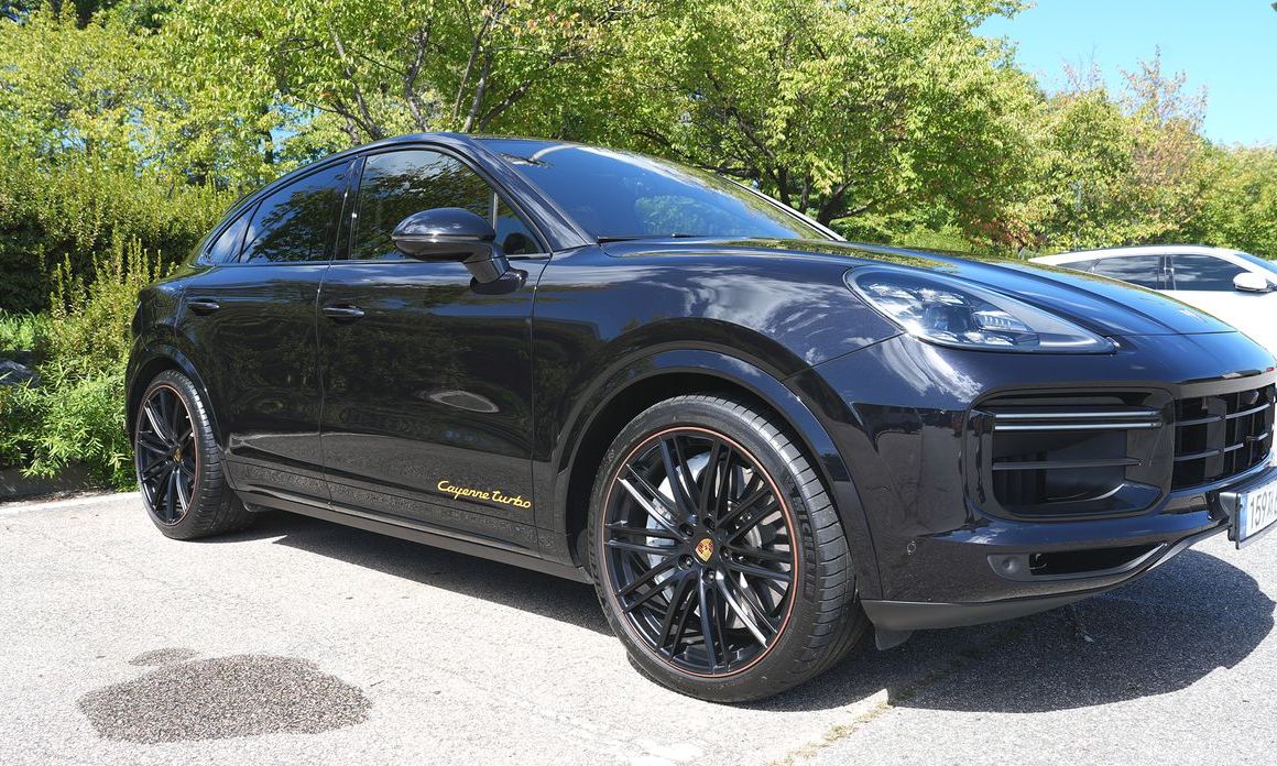 Porsche Cayenne 2021