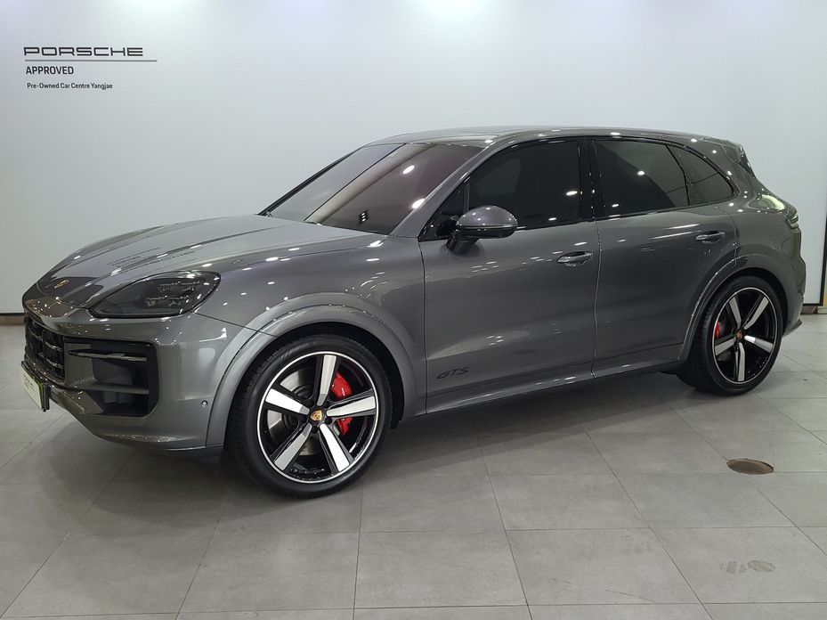Porsche Cayenne 2025