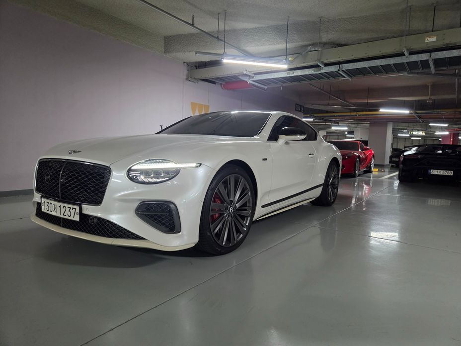 Bentley Continental 2025