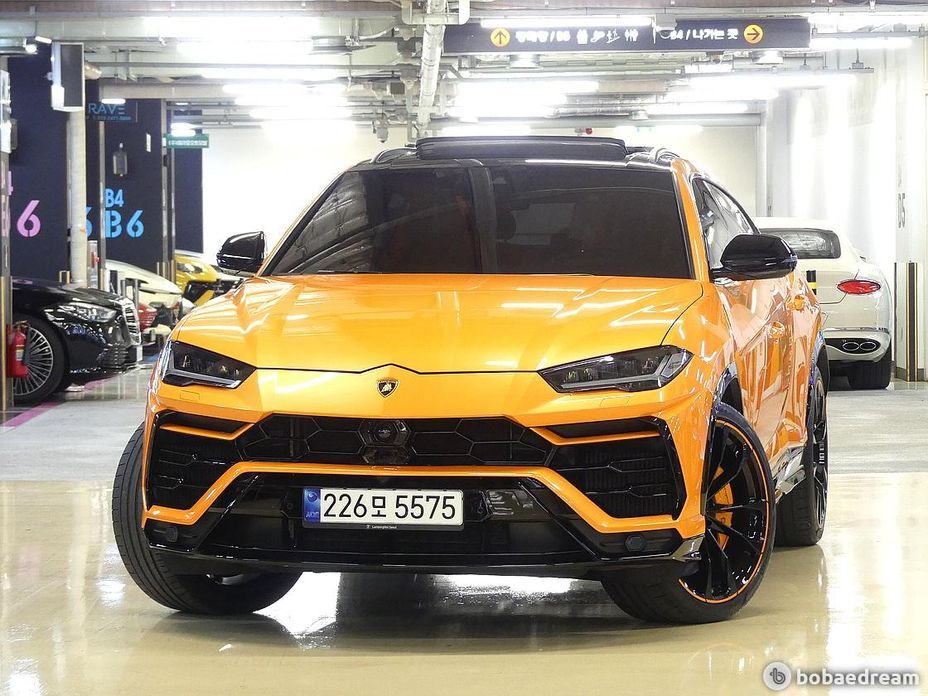 Lamborghini Urus 2021