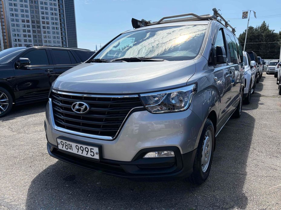 Hyundai Starex 2019