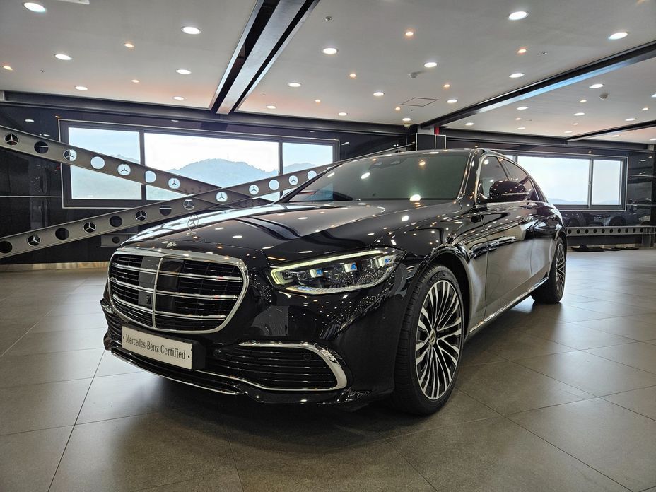 Mercedes-Benz S-Class 2023