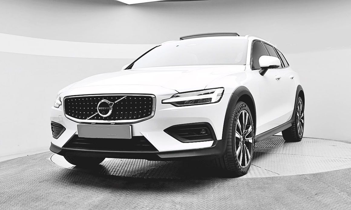 Volvo V60 2023