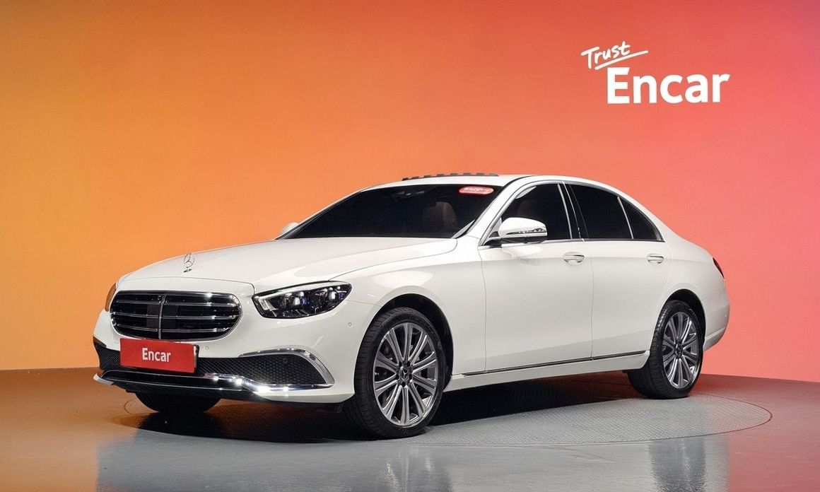 Mercedes-Benz E-Class 2023