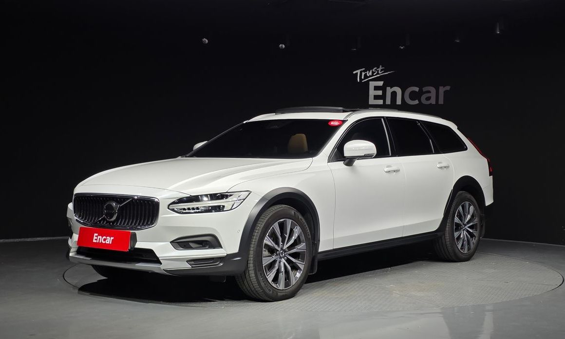Volvo V90 2024