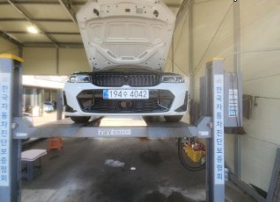 BMW 3-Series 2025