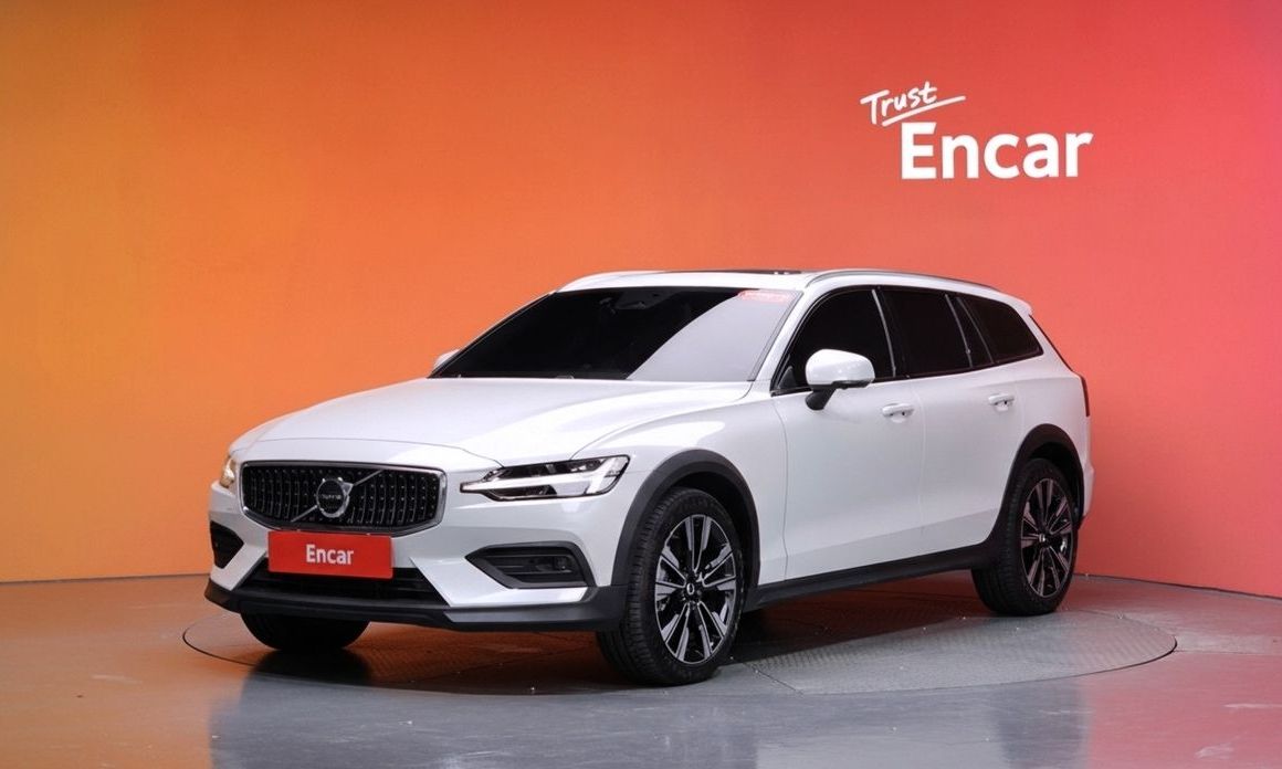 Volvo V60 2025