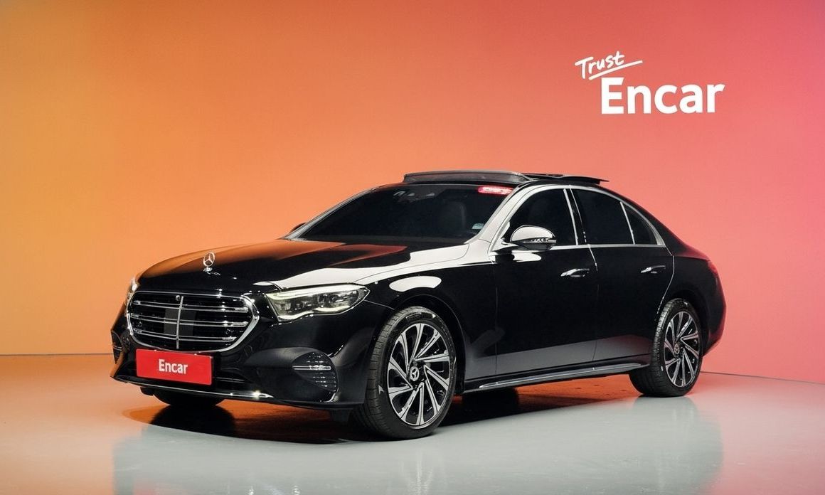 Mercedes-Benz E-Class 2024