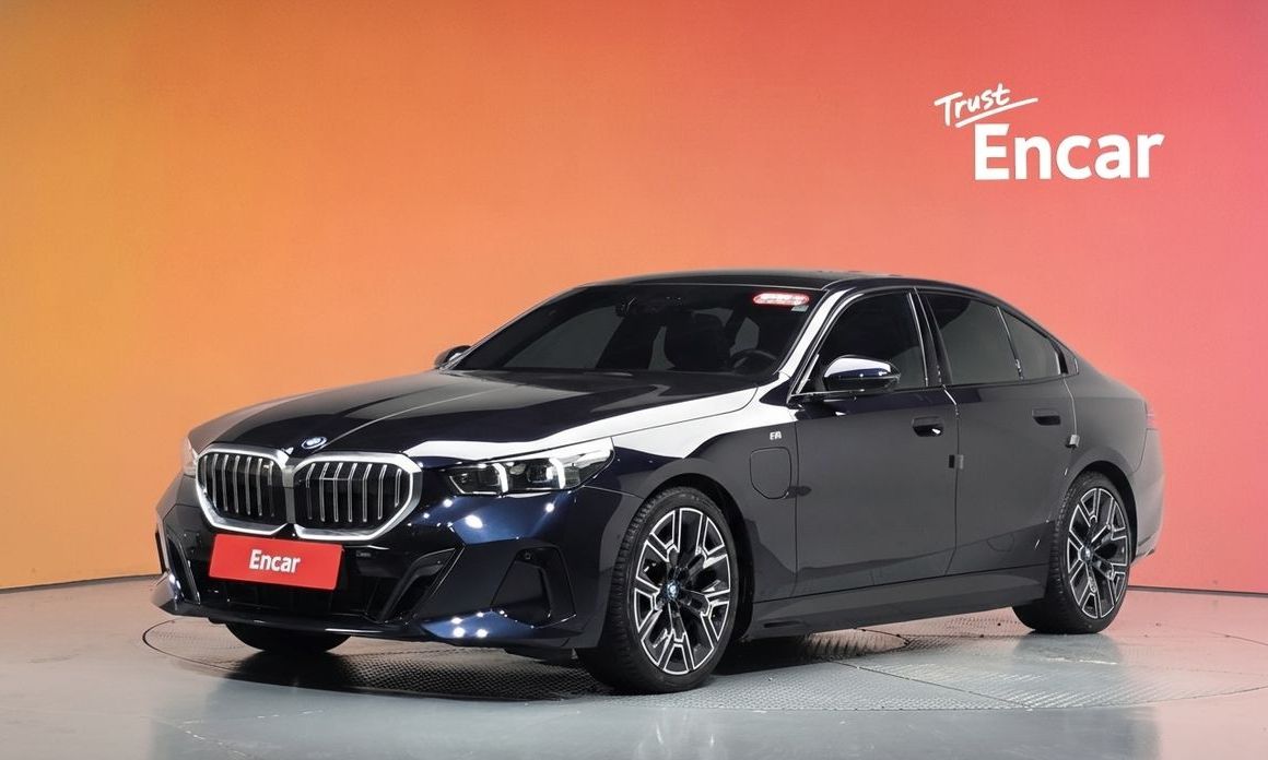 BMW 5-Series 2024