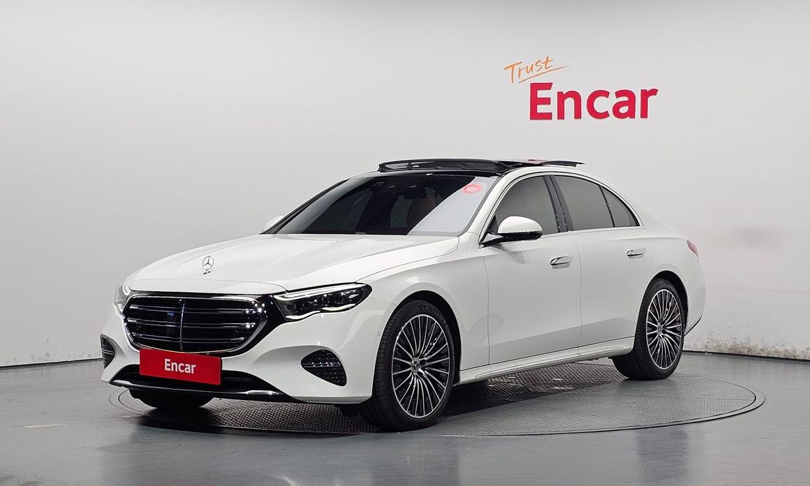 Mercedes-Benz E-Class 2024