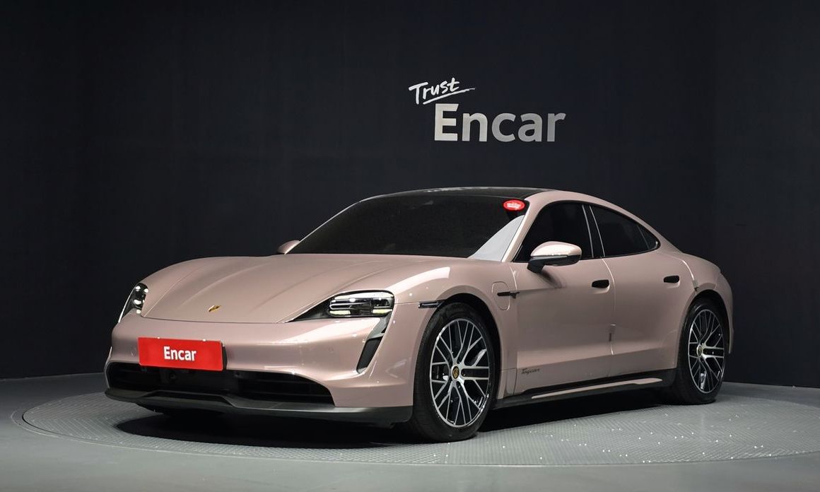 Porsche Taycan 2023