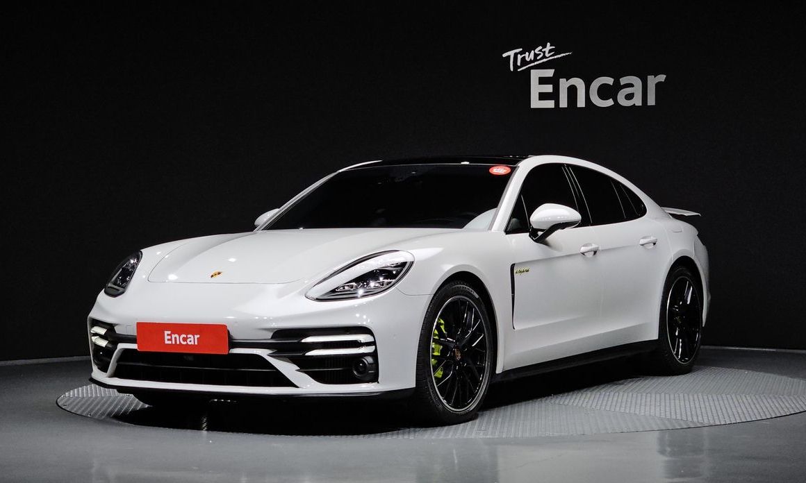 Porsche Panamera 2022