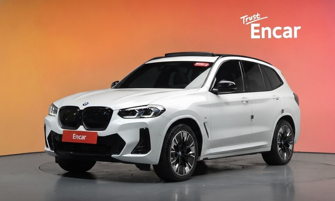 BMW iX3 2024