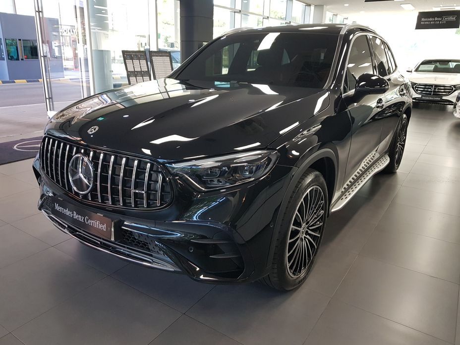 Mercedes-Benz GLC-Class 2023