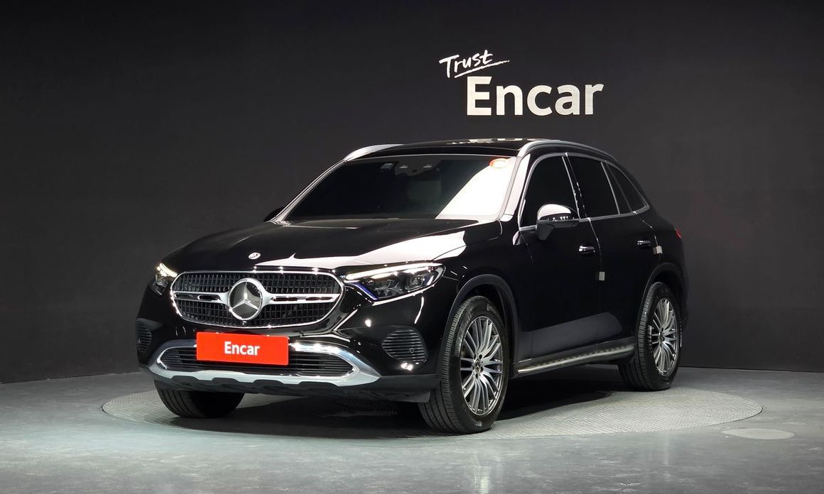 Mercedes-Benz GLC-Class 2023