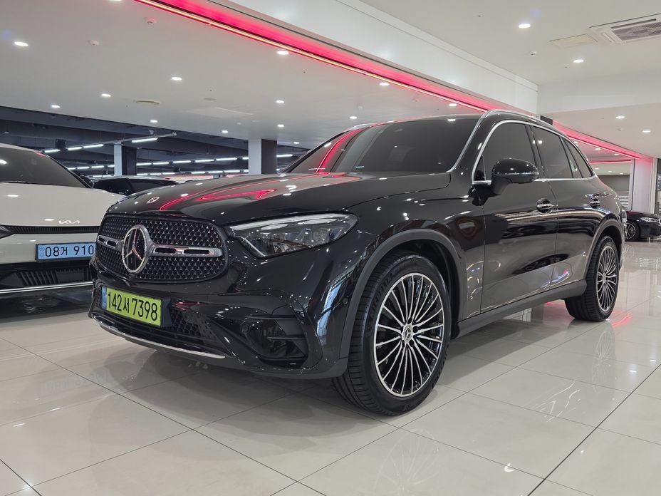 Mercedes-Benz GLC-Class 2026