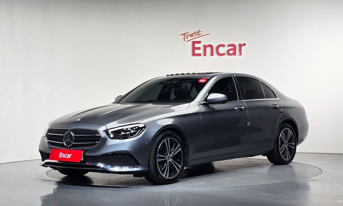 Mercedes-Benz E-Class 2022