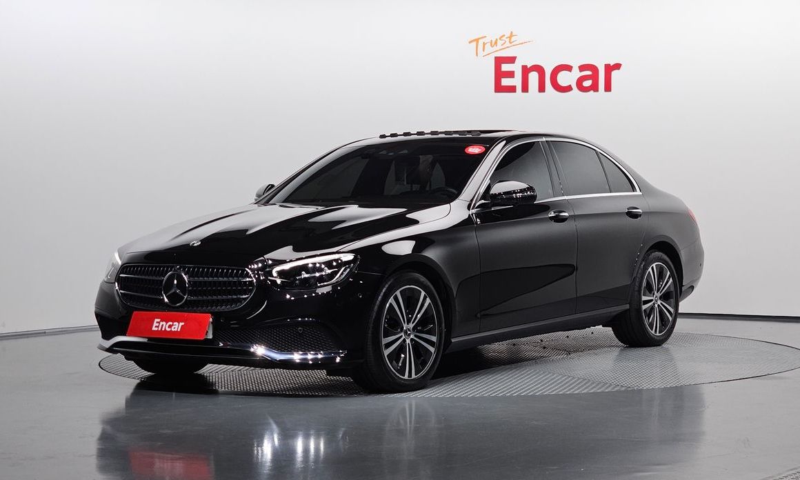 Mercedes-Benz E-Class 2022